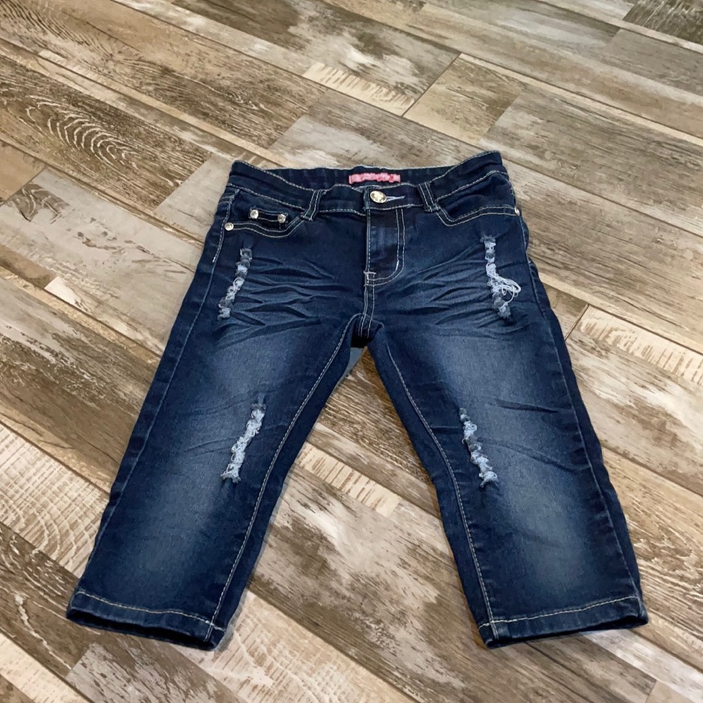 Girls distressed capris